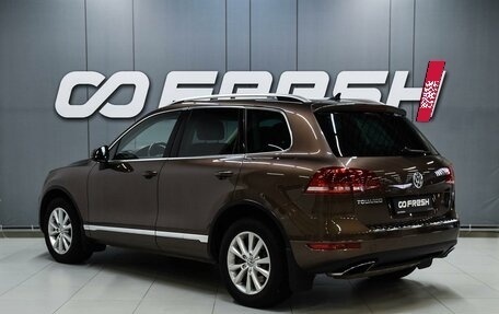 Volkswagen Touareg III, 2011 год, 3 149 000 рублей, 2 фотография