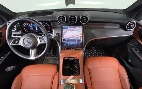 Mercedes-Benz GLC, 2024 год, 6 900 000 рублей, 3 фотография