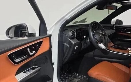 Mercedes-Benz GLC, 2024 год, 6 900 000 рублей, 4 фотография