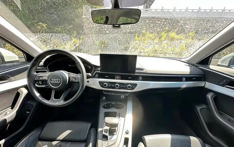 Audi A4, 2022 год, 2 850 040 рублей, 10 фотография