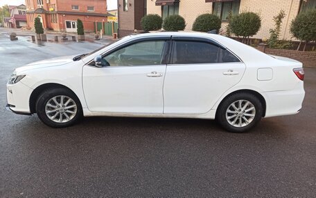 Toyota Camry, 2017 год, 1 000 000 рублей, 4 фотография