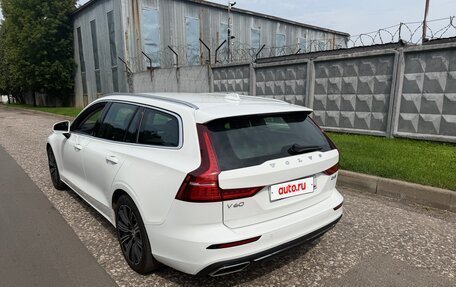 Volvo V60 II, 2018 год, 3 500 000 рублей, 2 фотография