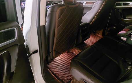 Volkswagen Touareg III, 2015 год, 2 110 000 рублей, 2 фотография