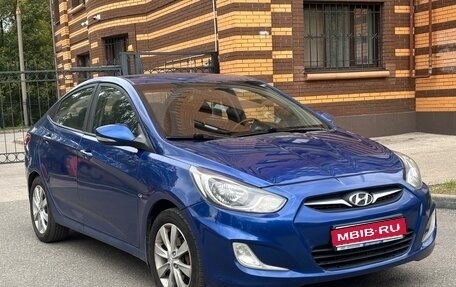 Hyundai Solaris II рестайлинг, 2011 год, 650 000 рублей, 1 фотография