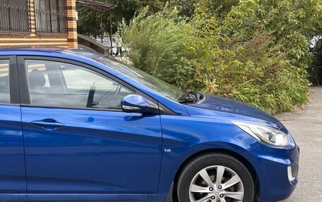 Hyundai Solaris II рестайлинг, 2011 год, 650 000 рублей, 5 фотография