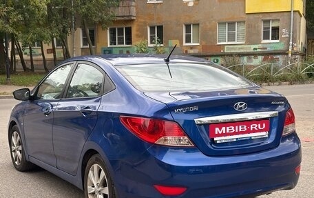 Hyundai Solaris II рестайлинг, 2011 год, 650 000 рублей, 3 фотография