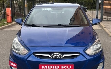 Hyundai Solaris II рестайлинг, 2011 год, 650 000 рублей, 10 фотография