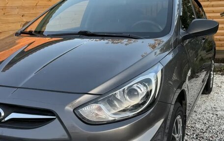 Hyundai Solaris II рестайлинг, 2013 год, 850 000 рублей, 2 фотография