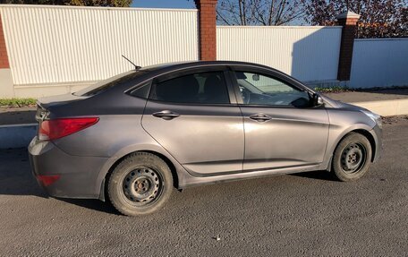 Hyundai Solaris II рестайлинг, 2015 год, 411 000 рублей, 4 фотография