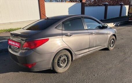 Hyundai Solaris II рестайлинг, 2015 год, 411 000 рублей, 3 фотография