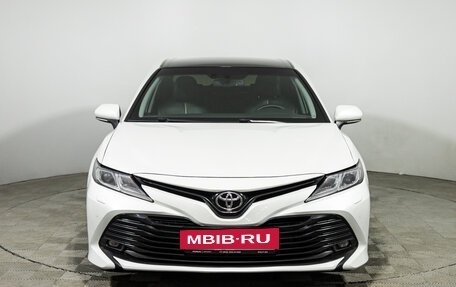Toyota Camry, 2020 год, 2 450 000 рублей, 2 фотография