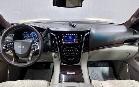 Cadillac Escalade IV, 2016 год, 3 700 000 рублей, 9 фотография