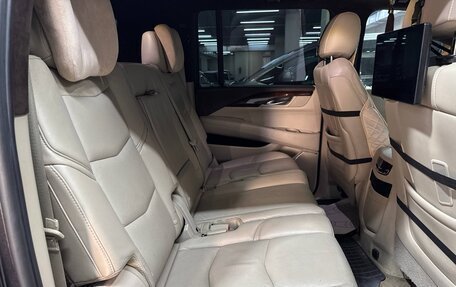Cadillac Escalade IV, 2016 год, 3 700 000 рублей, 38 фотография