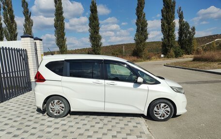Honda Freed II, 2017 год, 1 380 000 рублей, 3 фотография