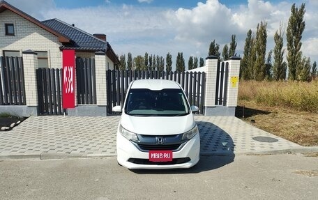Honda Freed II, 2017 год, 1 380 000 рублей, 4 фотография