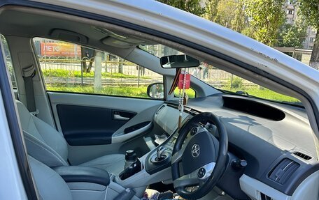 Toyota Prius, 2010 год, 730 000 рублей, 11 фотография