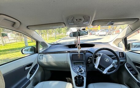 Toyota Prius, 2010 год, 730 000 рублей, 13 фотография