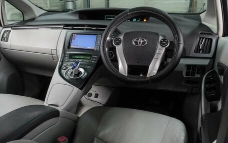 Toyota Prius, 2010 год, 730 000 рублей, 17 фотография