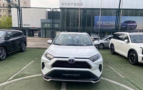 Toyota RAV4, 2024 год, 6 610 402 рублей, 2 фотография