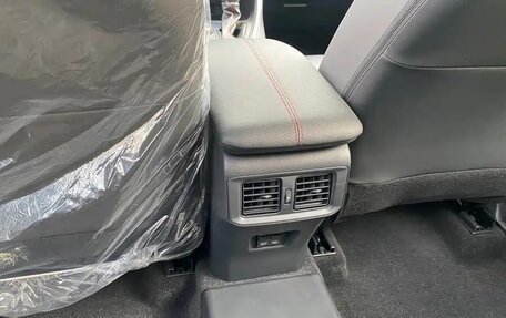 Toyota RAV4, 2024 год, 6 610 402 рублей, 11 фотография