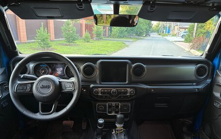 Jeep Gladiator, 2023 год, 6 000 000 рублей, 27 фотография