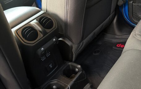 Jeep Gladiator, 2023 год, 6 000 000 рублей, 29 фотография