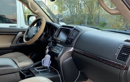 Toyota Land Cruiser 200, 2007 год, 2 250 000 рублей, 28 фотография