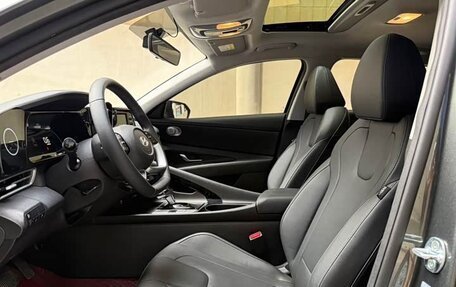Hyundai Elantra, 2023 год, 1 350 000 рублей, 9 фотография