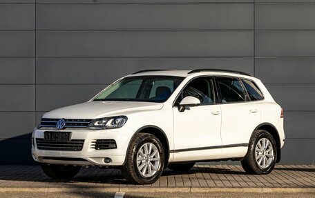 Volkswagen Touareg III, 2012 год, 2 095 000 рублей, 1 фотография