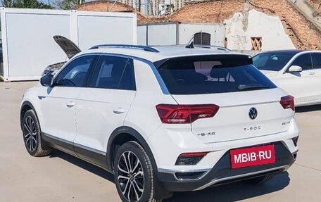 Volkswagen T-Roc I, 2022 год, 1 780 888 рублей, 6 фотография