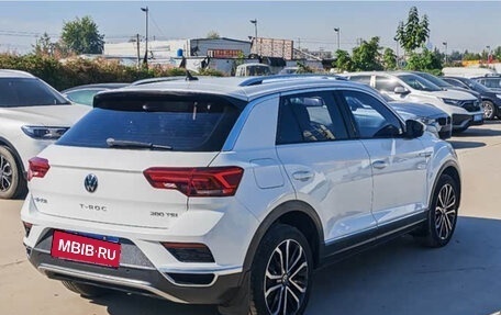 Volkswagen T-Roc I, 2022 год, 1 780 888 рублей, 4 фотография