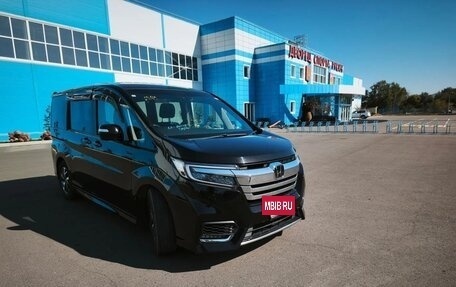 Honda Stepwgn IV, 2021 год, 2 410 000 рублей, 4 фотография