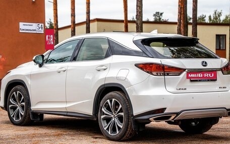 Lexus RX IV рестайлинг, 2019 год, 4 450 000 рублей, 6 фотография
