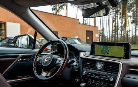 Lexus RX IV рестайлинг, 2019 год, 4 450 000 рублей, 12 фотография