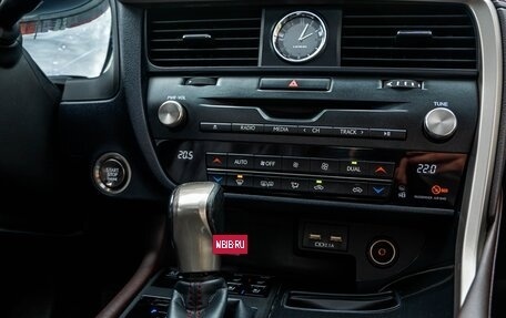 Lexus RX IV рестайлинг, 2019 год, 4 450 000 рублей, 16 фотография