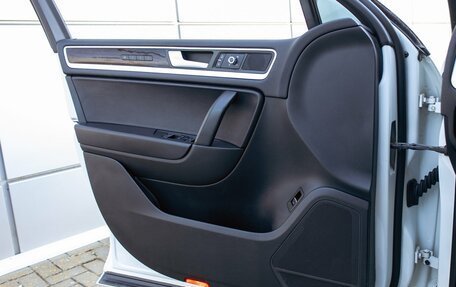 Volkswagen Touareg III, 2012 год, 2 095 000 рублей, 14 фотография