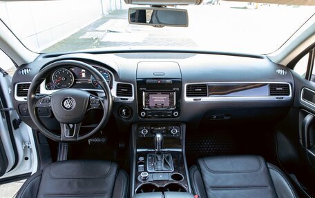 Volkswagen Touareg III, 2012 год, 2 095 000 рублей, 18 фотография
