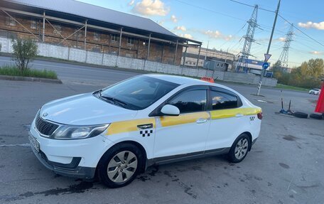 KIA Rio III рестайлинг, 2014 год, 580 000 рублей, 1 фотография