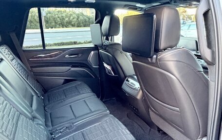 Cadillac Escalade V, 2021 год, 8 400 000 рублей, 10 фотография