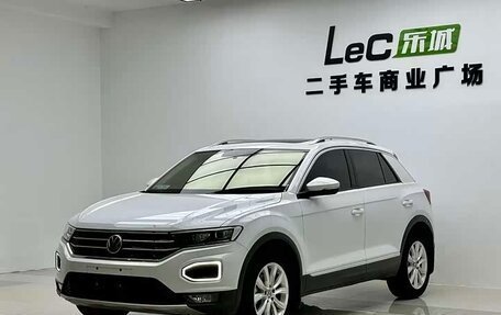 Volkswagen T-Roc I, 2023 год, 1 670 009 рублей, 1 фотография