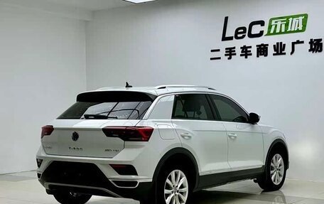Volkswagen T-Roc I, 2023 год, 1 670 009 рублей, 6 фотография