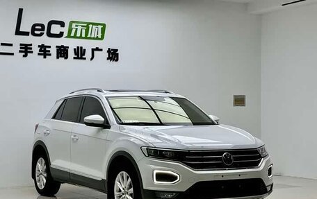Volkswagen T-Roc I, 2023 год, 1 670 009 рублей, 3 фотография