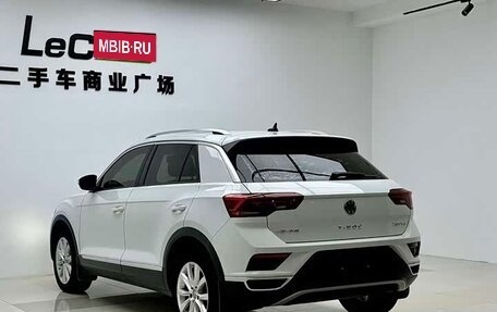 Volkswagen T-Roc I, 2023 год, 1 670 009 рублей, 5 фотография