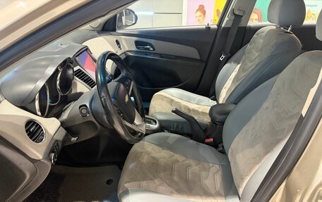 Chevrolet Cruze II, 2011 год, 619 000 рублей, 7 фотография