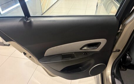 Chevrolet Cruze II, 2011 год, 619 000 рублей, 10 фотография
