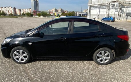 Hyundai Solaris II рестайлинг, 2011 год, 820 000 рублей, 1 фотография