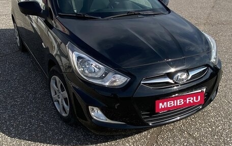 Hyundai Solaris II рестайлинг, 2011 год, 820 000 рублей, 4 фотография