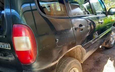 Chevrolet Niva I рестайлинг, 2004 год, 320 000 рублей, 4 фотография