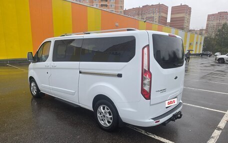 Ford Tourneo Custom I рестайлинг, 2017 год, 2 550 000 рублей, 5 фотография