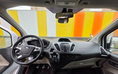 Ford Tourneo Custom I рестайлинг, 2017 год, 2 550 000 рублей, 12 фотография